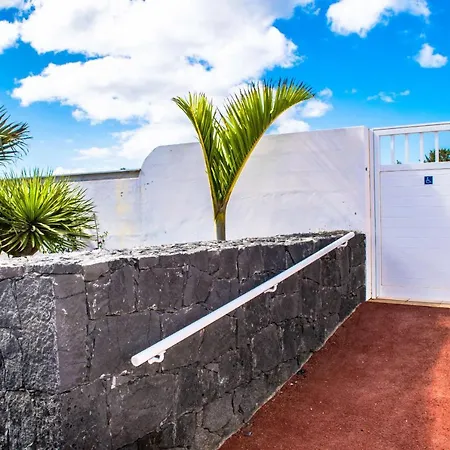 Michelle - Lh114 By Now Ltd * Playa Blanca