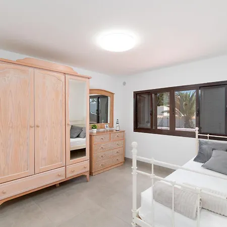 Michelle - Lh114 By Now Ltd