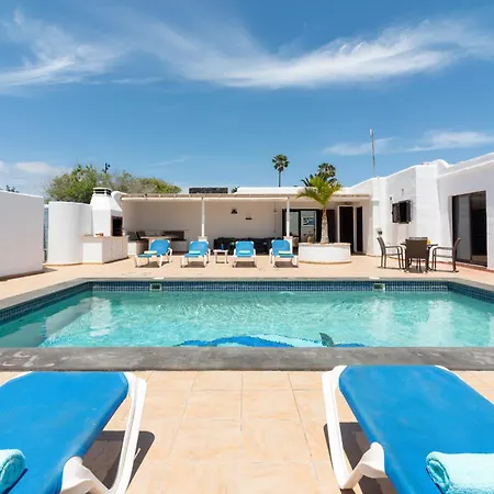 فيلة Michelle - Lh114 By Now Ltd بلايا بلانكا