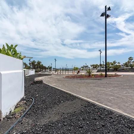 Michelle - Lh114 By Now Ltd فيلة *