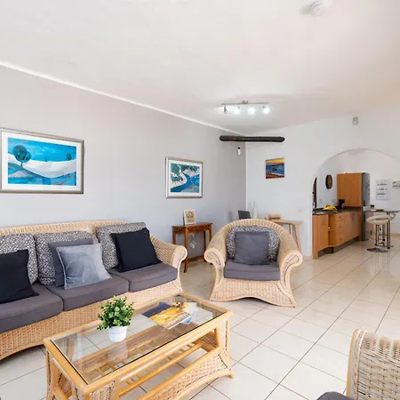 Michelle - Lh114 By Now Ltd *