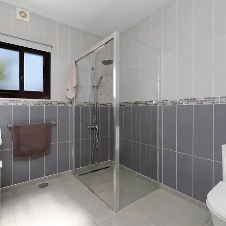 Michelle - Lh114 By Now Ltd * بلايا بلانكا