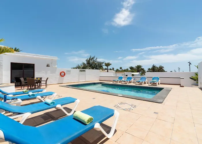 Michelle - Lh114 By Now Ltd Playa Blanca