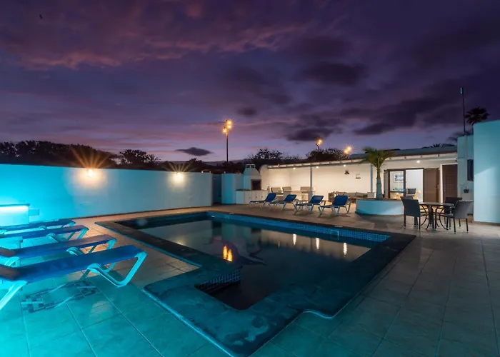 Michelle - Lh114 By Now Ltd Villa Playa Blanca