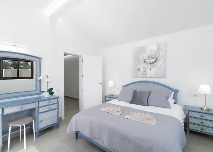 Michelle - Lh114 By Now Ltd Villa Playa Blanca (Lanzarote)