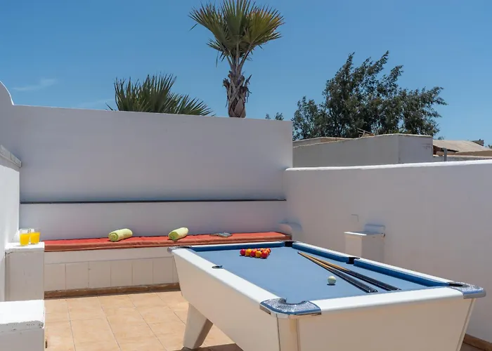 Michelle - Lh114 By Now Ltd * Playa Blanca