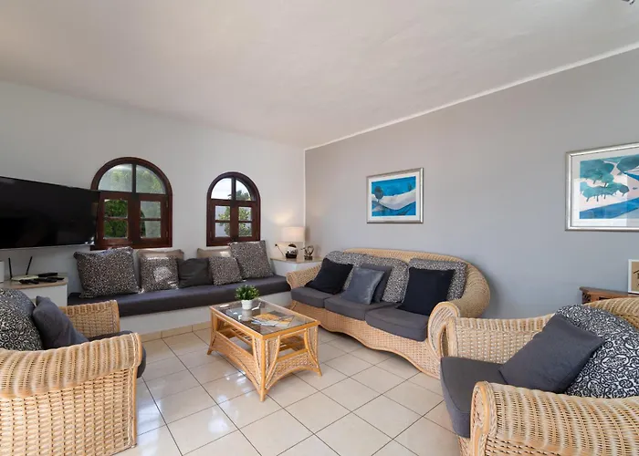 Michelle - Lh114 By Now Ltd *