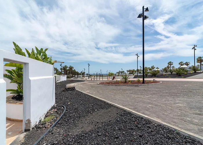 Michelle - Lh114 By Now Ltd فيلة *