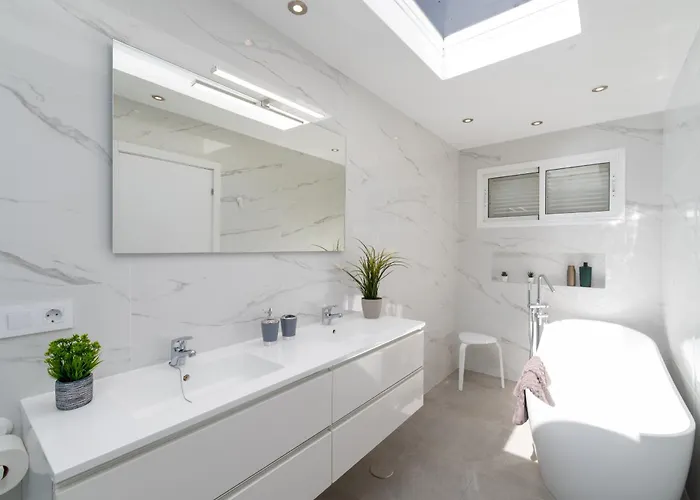 Michelle - Lh114 By Now Ltd